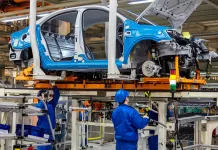 Montadoras alertam para risco de paralisação por falta de chips montadora, veículo, carro, anfavea