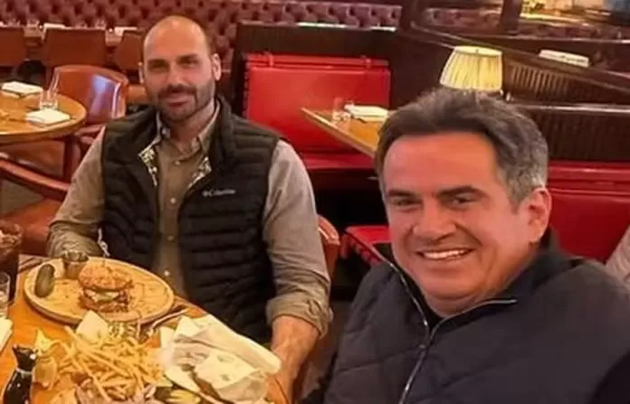 Eduardo Bolsonaro, Ciro Nogueira, direita