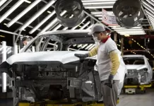 Crise dos chips: Alckmin aciona diplomacia brasileira e pede à China que oferta seja mantida fábrica, automóveis, veículos, autopeças, chips