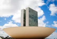 Recuperando trechos da MP 1303, Câmara aprova medidas de corte de gastos em projeto sobre atualização patrimonial Câmara dos Deputados