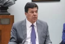 Relator da PEC da Segurança Pública quer ampliar competência da Receita contra crime organizado 07/10/2025 - Comissão Especial sobre Competências Federativas em Segurança Pública (PEC 018/25) Audiência Pública - Sistema Penitenciário e atuação de organizações criminosas em presídios. Dep. Mendonça Filho (UNIÃO - PE)