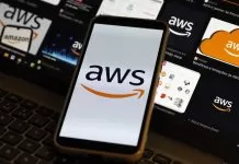 Falha na Amazon Web Services derruba aplicativos e afeta milhares de serviços pelo mundo Brasília (DF), 20/10/2025 - Tela do aplicativo AWS - Amazon Web Services.