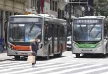 Setor de serviços cresce 0,1% em agosto e alcança recorde em expansão contínua