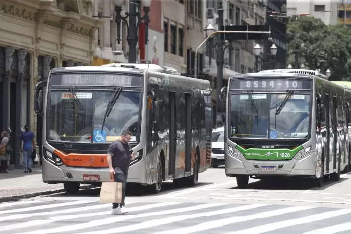 São Paulo (SP), 06/01/2025 - Tarifa dos onibus em São Paulo sofreram aumento .