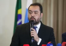 Análise: Castro ganha projeção e popularidade, mas politização traz obstáculos