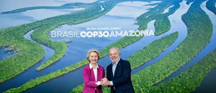 Presidente da República, Luiz Inácio Lula da Silva, com a Presidente da Comissão Europeia, Ursula von der Leyen, durante a recepção oficial dos Chefes de Delegação da Cúpula do Clima (COP30). Parque da Cidade – Belém (PA) mercosul, união europeia, ue