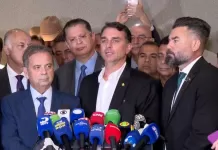 Bancada do PL na Câmara decide não obstruir pauta da Casa mas pressiona por anistia a Bolsonaro PL, Bolsonaro, oposição