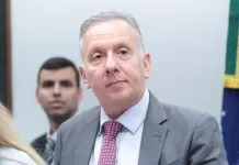 Relator do projeto de IA deve apresentar seu relatório na próxima semana Audiência Pública - Sistemas de IA, IA no serviço público e em infraestruturas críticas. Dep. Aguinaldo Ribeiro (PP - PB) Inteligência Artificial