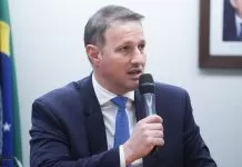 Derrite apresenta novo relatório de “PL Antifacções” com mudança sobre atuação da PF 28/10/2025 - Comissão de Segurança Pública e Combate ao Crime Organizado Audiência Pública - Penas para líderes e membros de facções criminosas. Secretário de Segurança - Secretaria de Segurança Pública de São Paulo - SSP/SP, Guilherme Derrite.