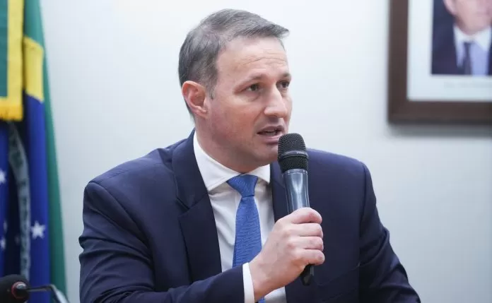 28/10/2025 - Comissão de Segurança Pública e Combate ao Crime Organizado Audiência Pública - Penas para líderes e membros de facções criminosas. Secretário de Segurança - Secretaria de Segurança Pública de São Paulo - SSP/SP, Guilherme Derrite.