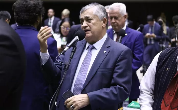 Discussão e votação de propostas legislativas. Dep. José Guimarães (PT - CE)