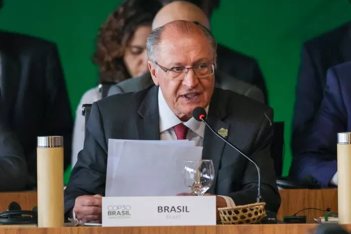 rasília (DF) 13/10/2025 - O presidente da República em exercício, Geraldo Alckmin, acompanhado de vários ministros, participa da abertura da Pré-COP30.