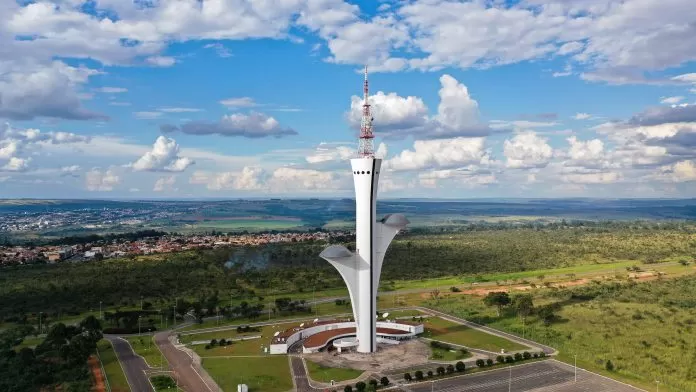 Vista aérea da Flor do Cerrad, Torre Digital de Brasília TV digital, televisão