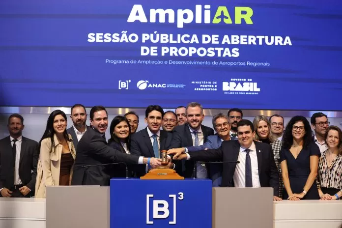 São Paulo (SP), 27/11/2025 - A concessionária Aeroporto Internacional de Guarulhos - GRU Aiport venceu a concessão de 12 aeroportos regionais leiloados pelo Ministério de Portos e Aeroportos, na primeira rodada do Programa AmpliAR, na B3.
